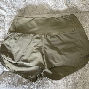 lululemon 2.5” high rise speed up shorts